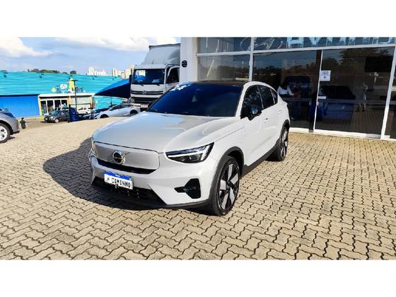 VOLVO C40 P8 RECHARGE TWIN ELECTRIC ULTIMATE AWD VOLVO C40 P8 RECHARGE TWIN ELECTRIC ULTIMATE AWD